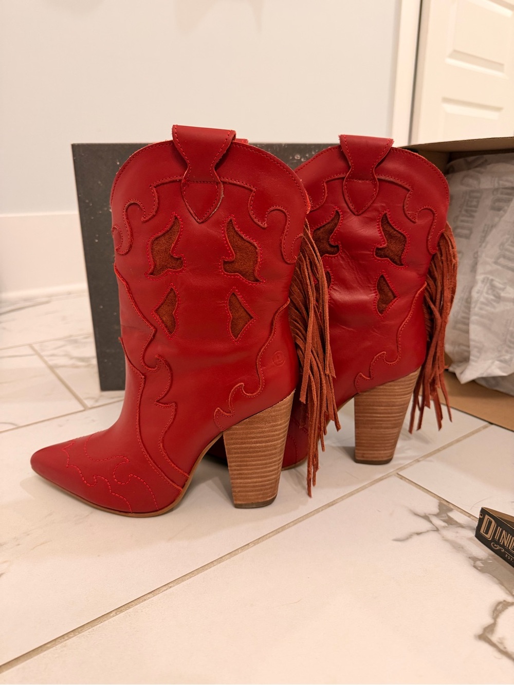 Dingo- Lady’s Night- Red Leather Western Fringe Heeled Boot- size 8 - Picture 3 of 7
